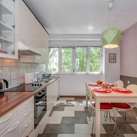 Lct Nest Apartment Split